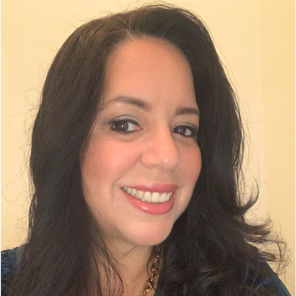 Meet your Posher, Debora